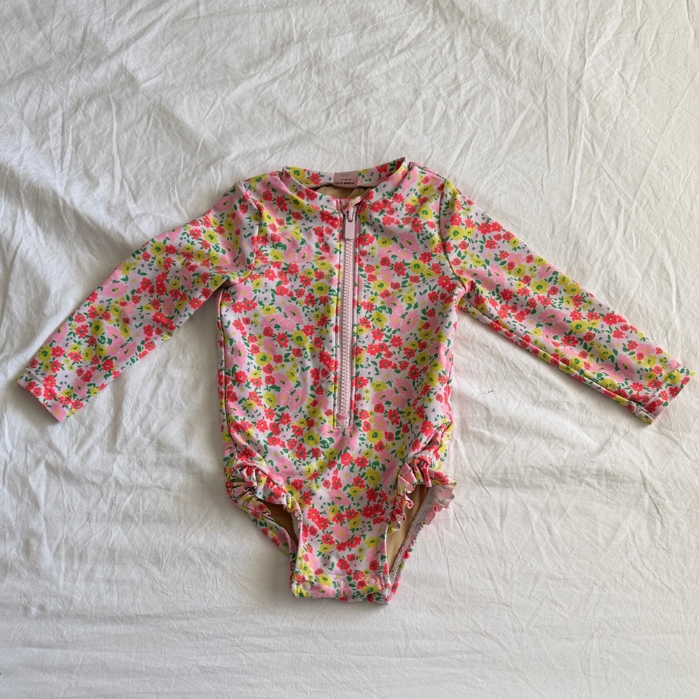 Old Navy baby Girls Pink Floral Long-Sleeve Swimsuit with Front Zip 12months